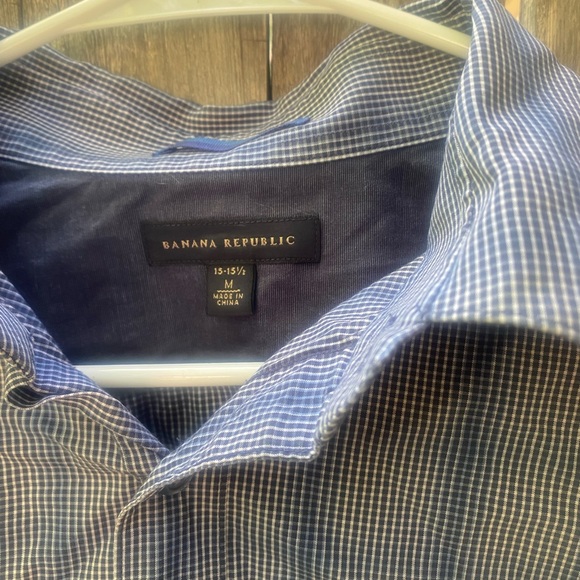 Banana republic button down shirt size medium - Picture 2 of 4